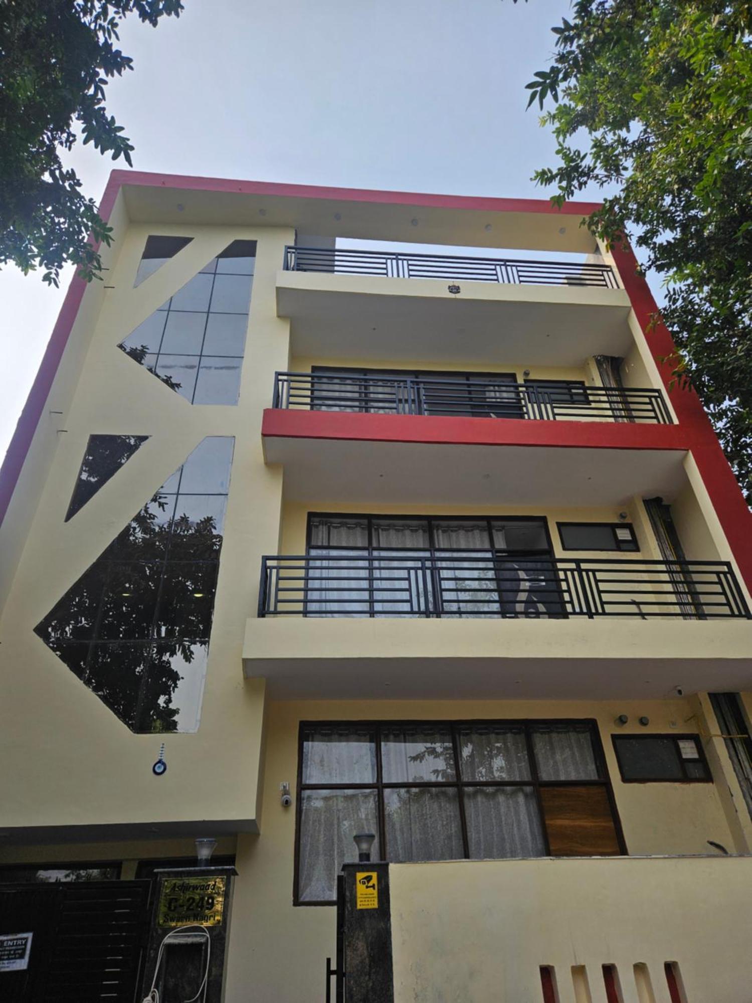 Ashirwaad 249 Bed & Breakfast เกรทเตอร์นอยดา ภายนอก รูปภาพ