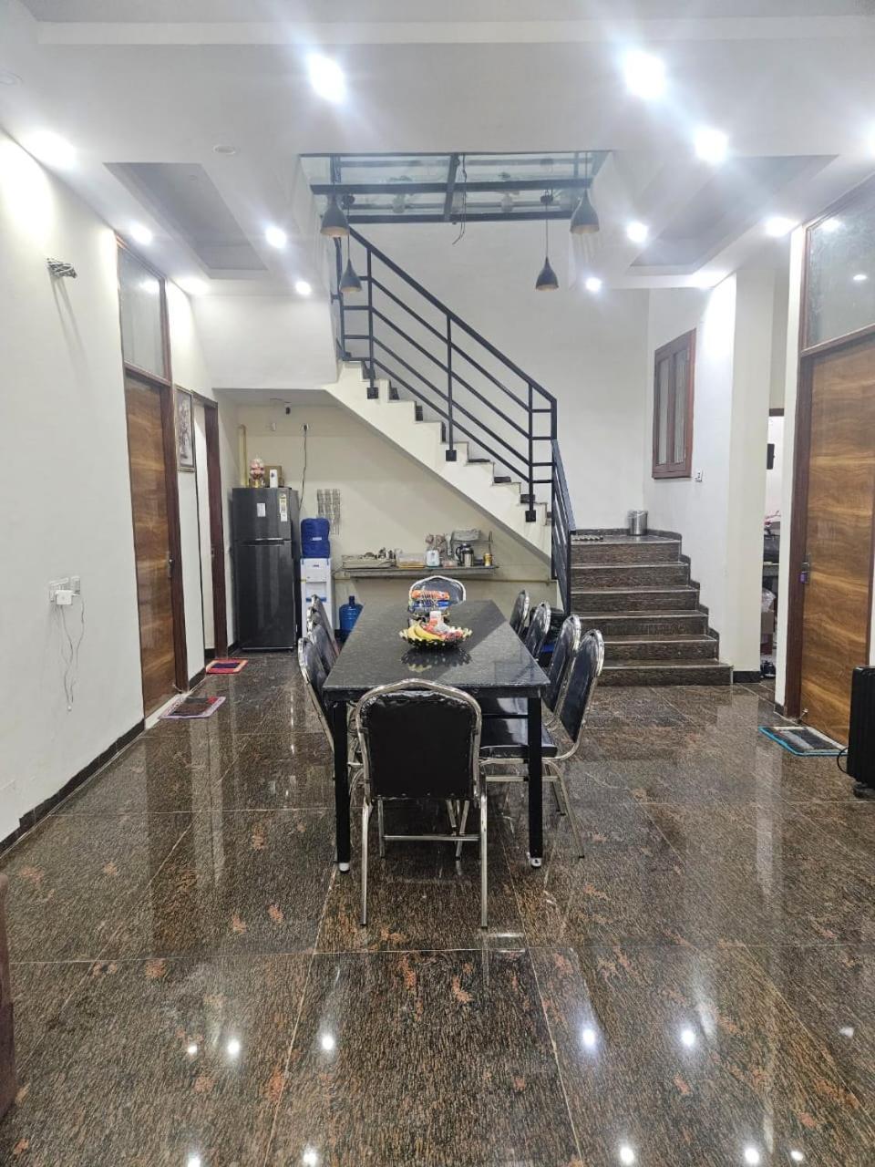 Ashirwaad 249 Bed & Breakfast เกรทเตอร์นอยดา ภายนอก รูปภาพ