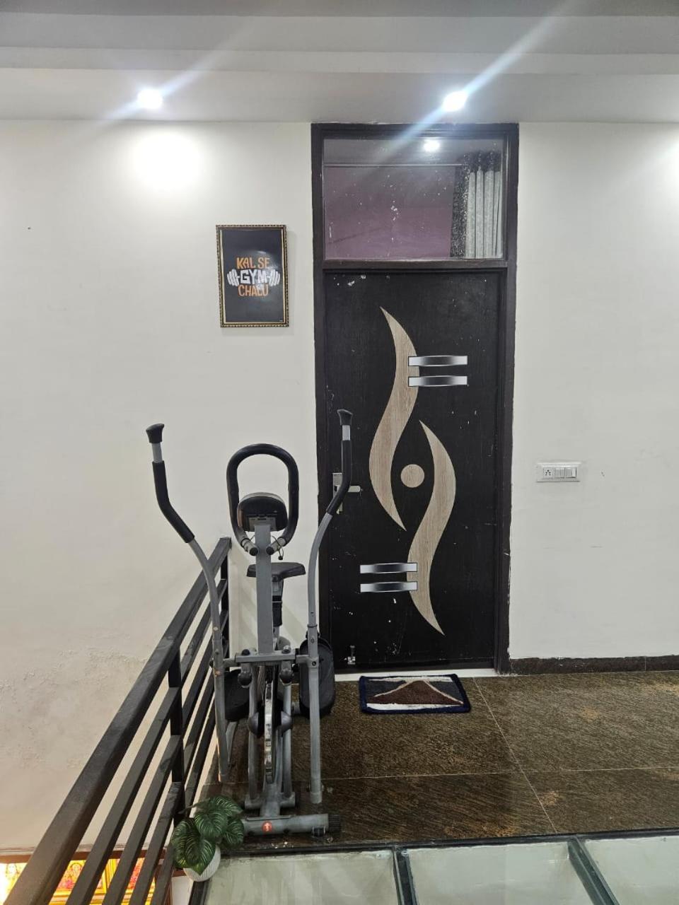 Ashirwaad 249 Bed & Breakfast เกรทเตอร์นอยดา ภายนอก รูปภาพ