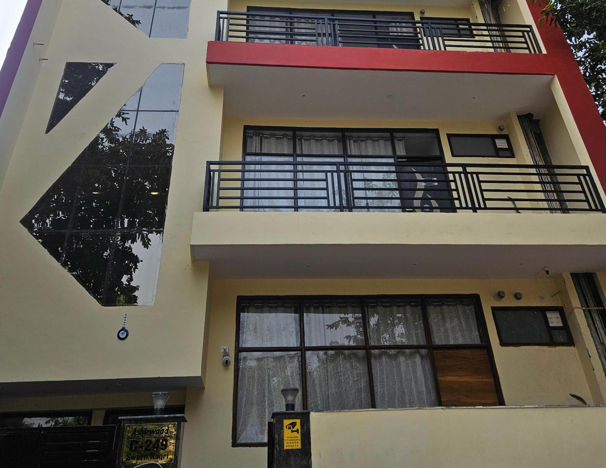 Ashirwaad 249 Bed & Breakfast เกรทเตอร์นอยดา ภายนอก รูปภาพ